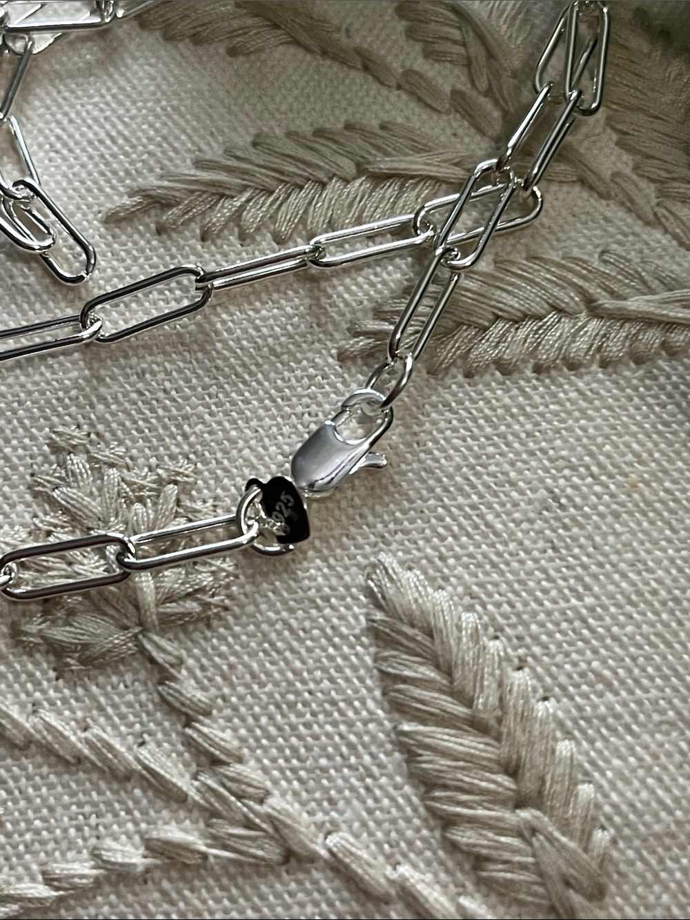 Sterling Paper Clip Chain 20” Necklace
New with Tags 925 Silver Jewelry - Picture 6 of 8